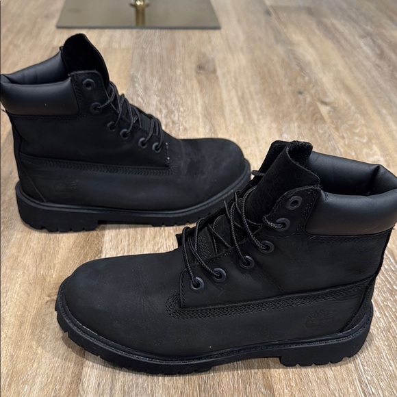 Timberland Size 5 Black Ankle Boots with Padded Collar - Picture 5 of 12